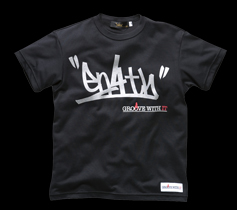 ［KIDS］タギングロゴプリント・タイトTシャツ/ブラック×シルバー