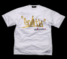［MENS］タギングロゴプリントTシャツ/ホワイト×ゴールド